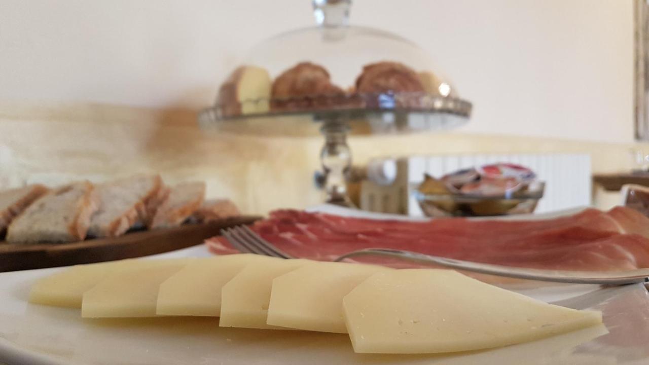 Adonis Ξενοδοχείο Castelvecchio Calvisio Εξωτερικό φωτογραφία